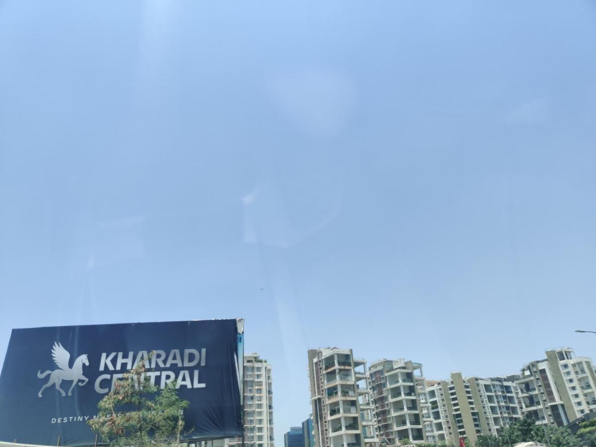 Pune Airport Eon Barclays Kharadi Luxe15 Suites Work Desks Exteriér fotografie